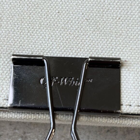 Off-White Virgil Abolh Sculpture canvas - Picture 2 of 13